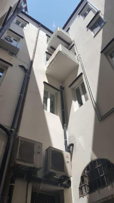 Still Und Stilvoll Im Stadtzentrum Apartment Trieste Exterior photo